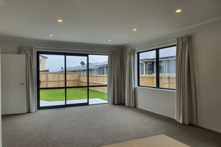 Photo of property in 1/35 North Ridge Drive, Rototuna North, Hamilton, 3210