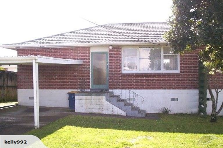 Photo of property in 26 Eastglen Road, Glen Eden, Auckland, 0602