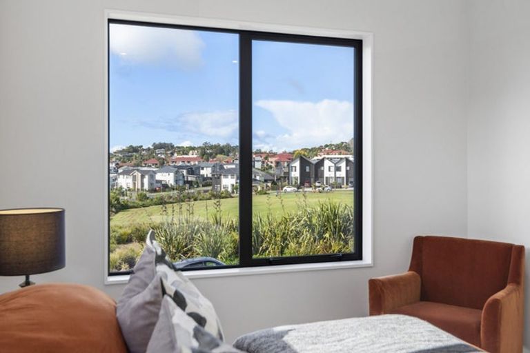 Photo of property in 2 Owen Chapman Drive, Red Beach, 0932