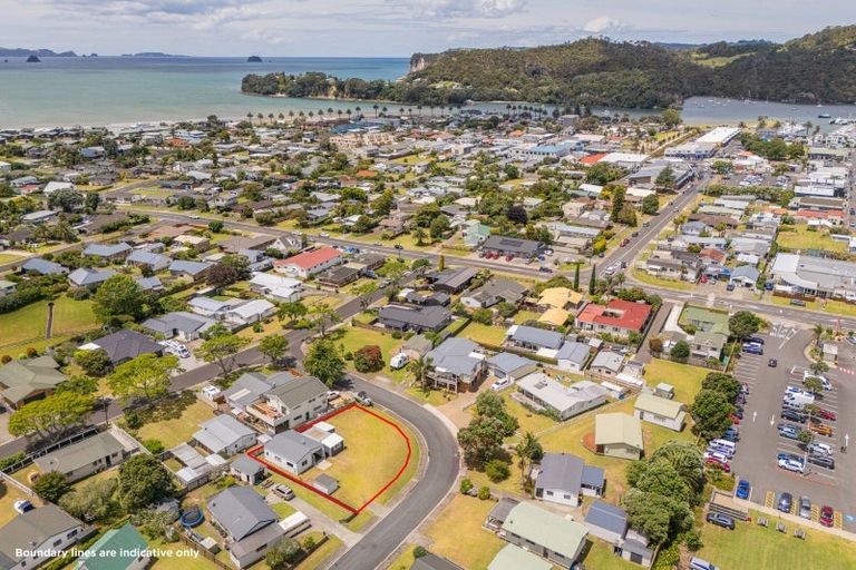Photo of property in 4 Endeavour Close, Whitianga, 3510