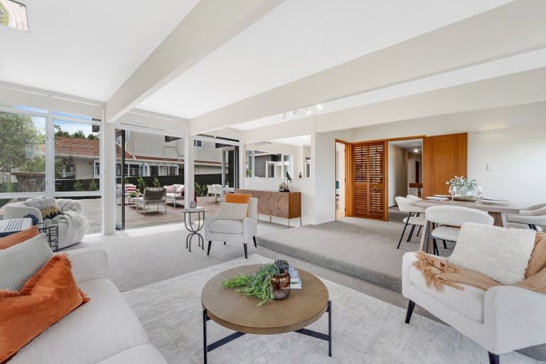 Photo of property in 22 Andrea Place, Sunnyhills, Auckland, 2010