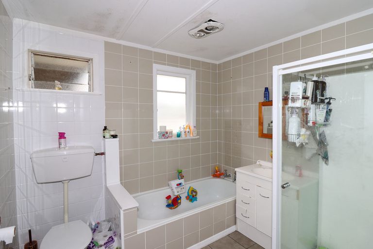 Photo of property in 4 Charles Street, Carterton, 5713