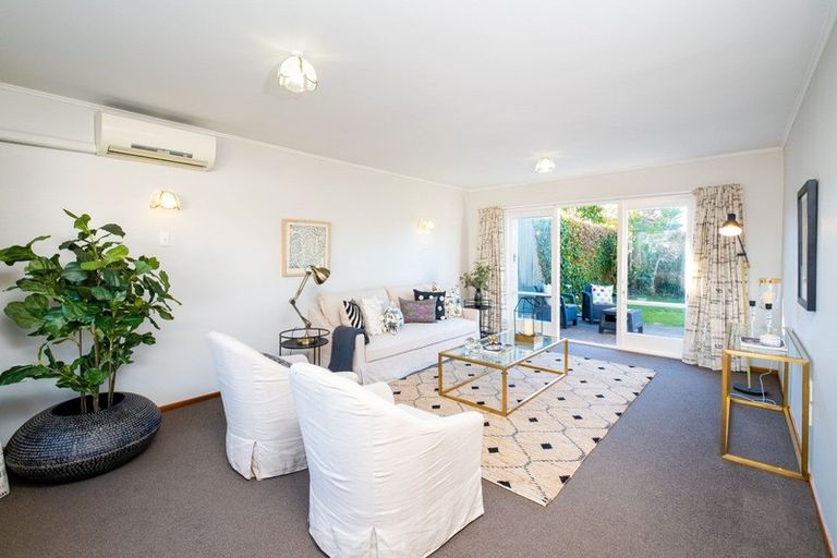 Photo of property in 1 Balmoral Street, Taradale, Napier, 4112