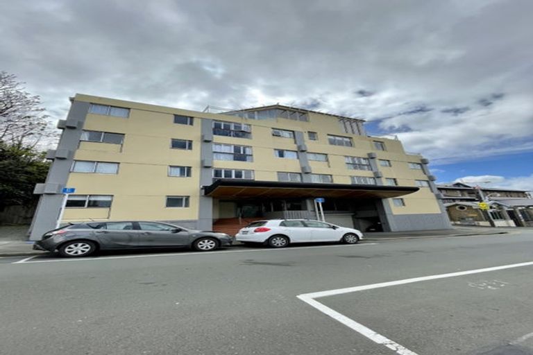Photo of property in Capital Hill Apartments, 15/54 Hill Street, Thorndon, Wellington, 6011
