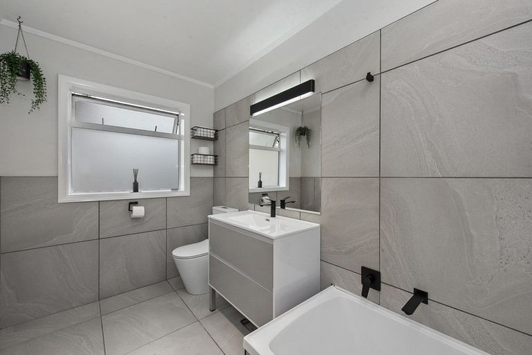 Photo of property in 14 Gordon Street, Hillcrest, Hamilton, 3216