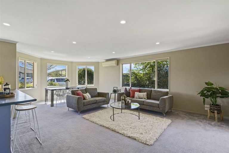 Photo of property in 10 Cunneen Place, Aidanfield, Christchurch, 8025