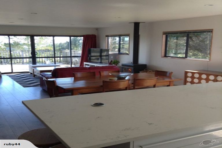 Photo of property in 54 Sunnyvale Road, Massey, Auckland, 0614
