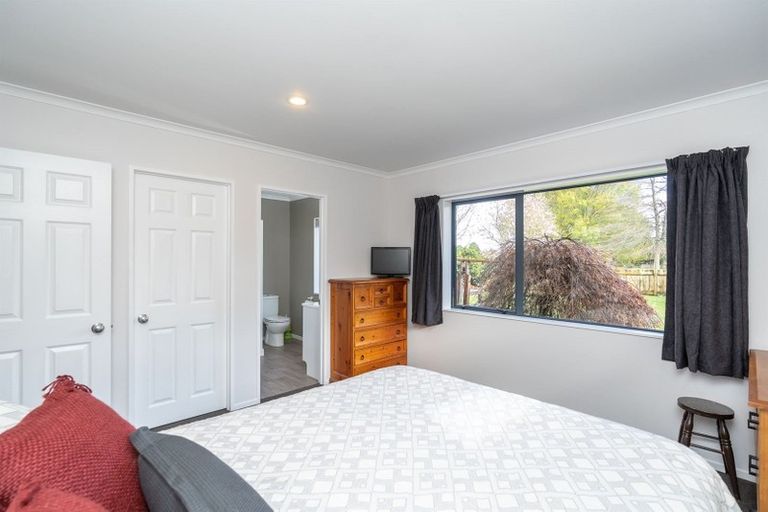 Photo of property in 35 Farringdon Avenue, Rototuna North, Hamilton, 3210