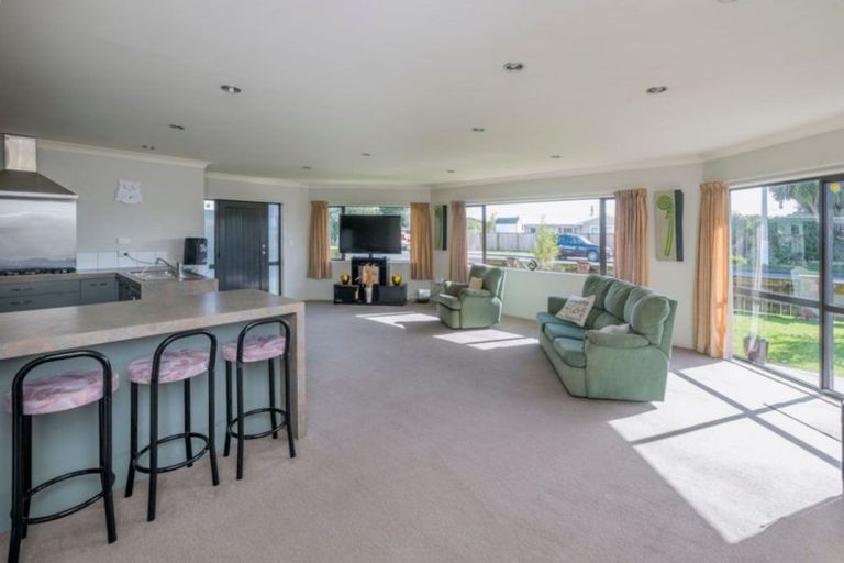 Photo of property in 38 Lemon Street, Otaki, 5512