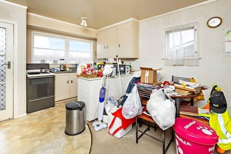 Photo of property in 2/18 Duke Street, Papakura, 2110