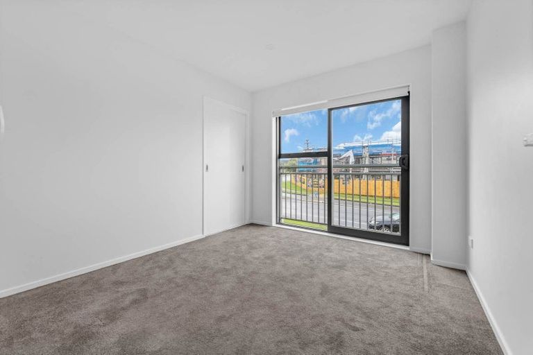 Photo of property in 99a Mahia Road, Wattle Downs, Auckland, 2103