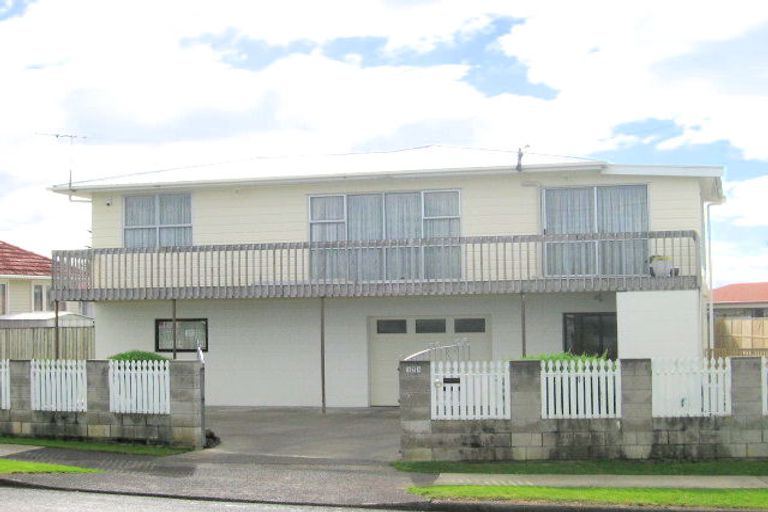 Photo of property in 171 Waimumu Road, Massey, Auckland, 0614