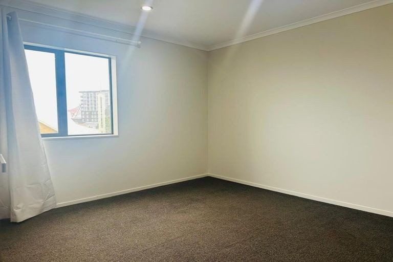 Photo of property in 2/8 Kerrs Road, Wiri, Auckland, 2104