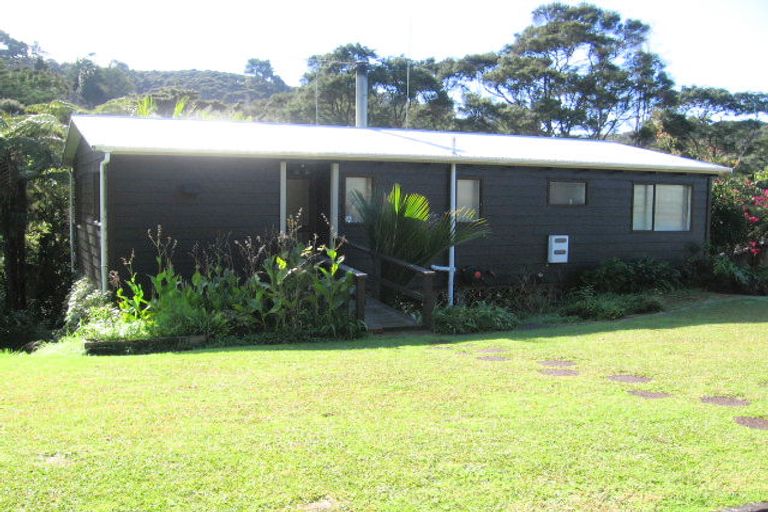 Photo of property in 9 Fawcett Road, Laingholm, Auckland, 0604