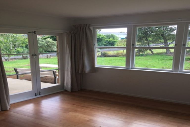 Photo of property in 11 Burrow Road, Pukekohe, 2120