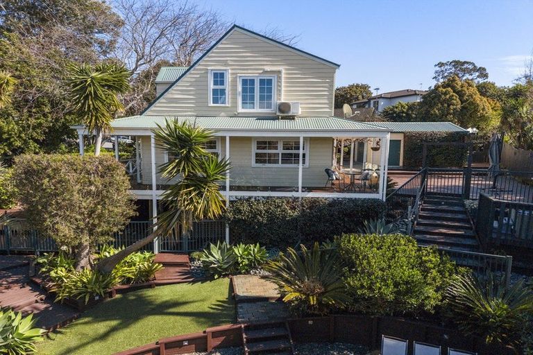 Photo of property in 12 Regia Close, Half Moon Bay, Auckland, 2012