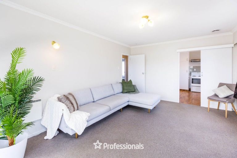 Photo of property in 2/6 Hay Street, Ebdentown, Upper Hutt, 5018