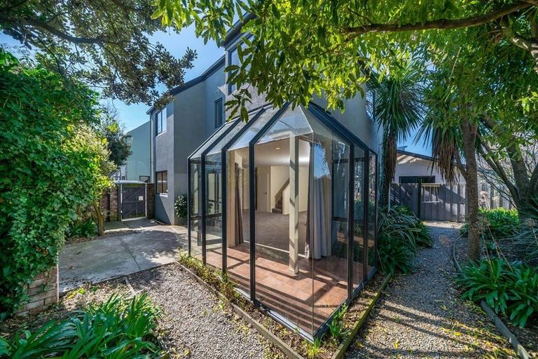 Photo of property in 5/44 London Street, Richmond, Christchurch, 8013