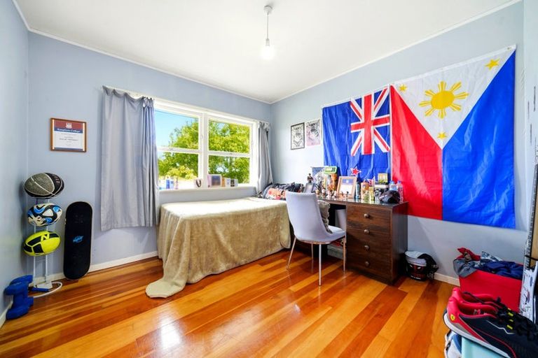 Photo of property in 112 Eskdale Road, Birkdale, Auckland, 0626