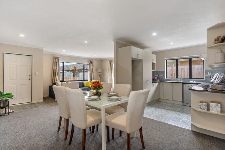 Photo of property in 94a Palmers Road, Clendon Park, Auckland, 2103