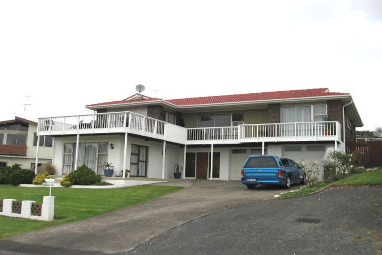 Photo of property in 15b Endymion Place, Half Moon Bay, Auckland, 2012