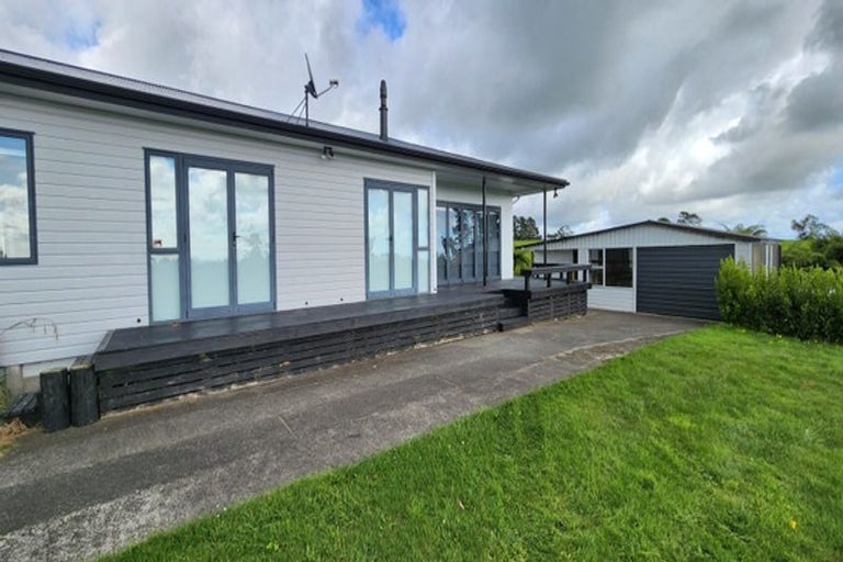 Photo of property in 1388 Mangorei Road, Mangorei, New Plymouth, 4371