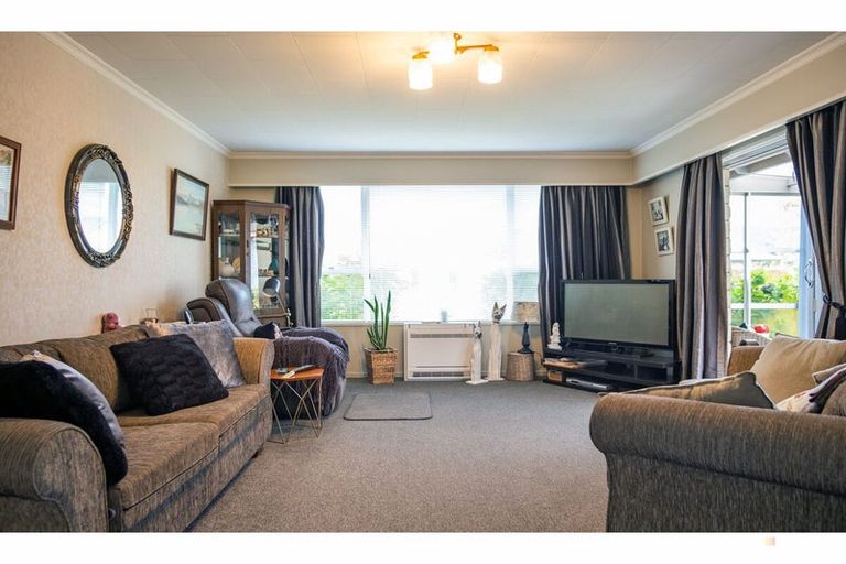 Photo of property in 150 High Street, Waimate, 7924