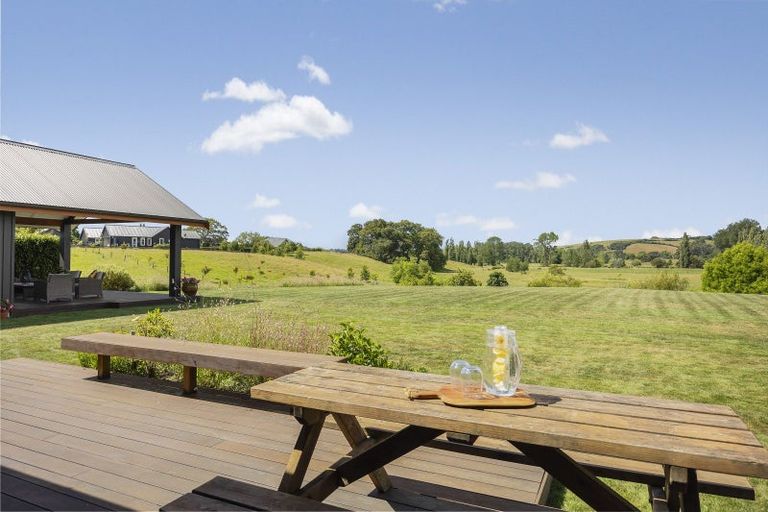 Photo of property in 212 Monument Road, Clevedon, Papakura, 2582