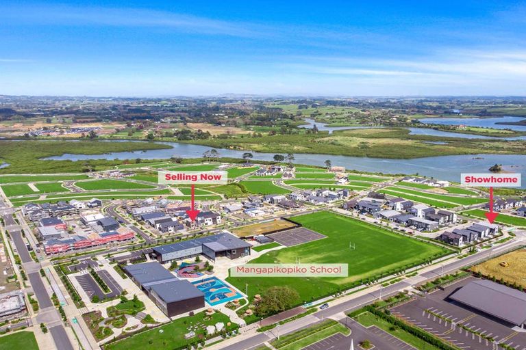 Photo of property in 22 Port Way, Rosehill, Papakura, 2113