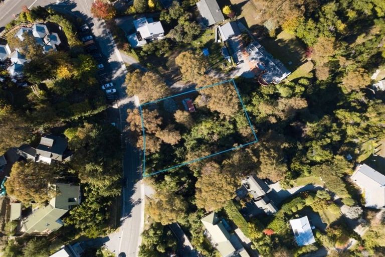 Photo of property in 75 Arawata Terrace, Sunshine Bay, Queenstown, 9300