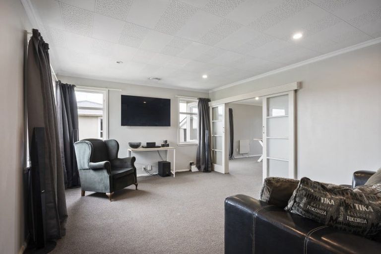 Photo of property in 2 Glasgow Street, Takaro, Palmerston North, 4412