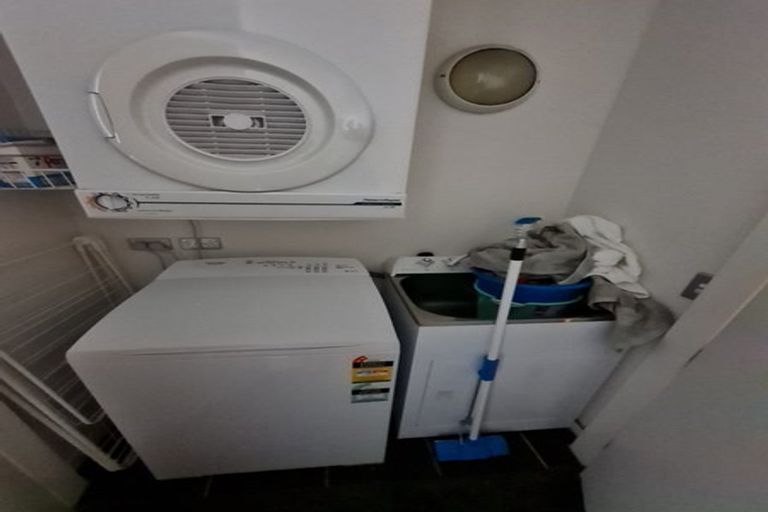 Photo of property in Montreaux Apartments, 8a/164 The Terrace, Wellington Central, Wellington, 6011