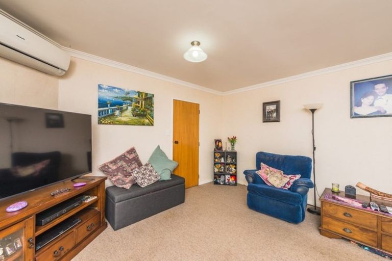 Photo of property in 1 Essex Place, Springvale, Whanganui, 4501