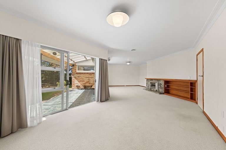 Photo of property in 91 Manu Crescent, Upper Vogeltown, New Plymouth, 4310
