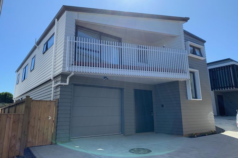 Photo of property in 56b Jandell Crescent, Bucklands Beach, Auckland, 2014