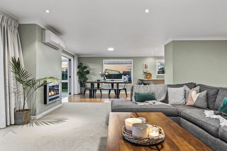 Photo of property in 37 Glenmonarch Place, Pyes Pa, Tauranga, 3112