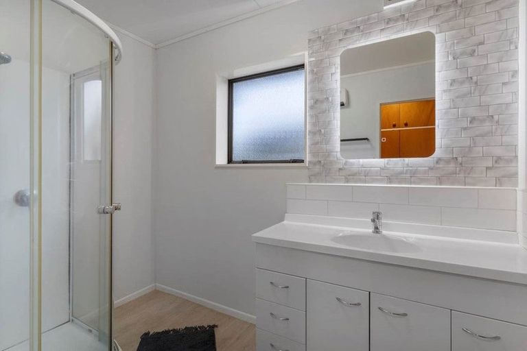 Photo of property in 215a Queen Street, Pukekohe, 2120