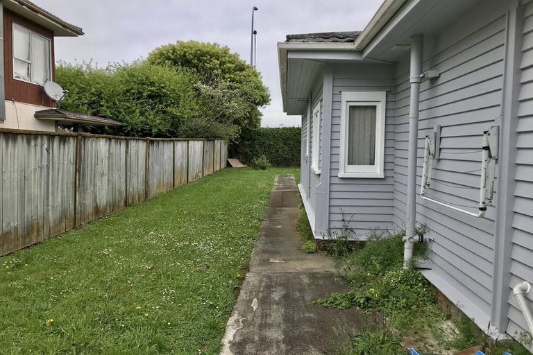 Photo of property in 324 Mount Albert Road, Mount Roskill, Auckland, 1041