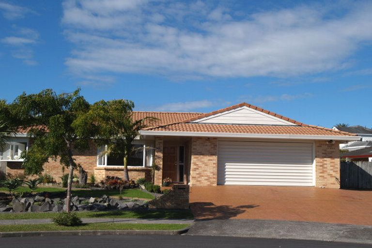 Photo of property in 12 Eiger Place, Northpark, Auckland, 2013