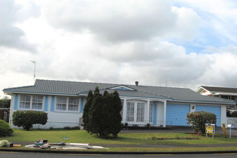 Photo of property in 102 Elliot Street, Pahurehure, Papakura, 2113