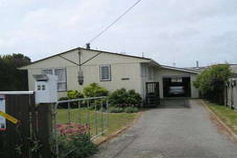 Photo of property in 66 Toi Street, Otaki Beach, Otaki, 5512