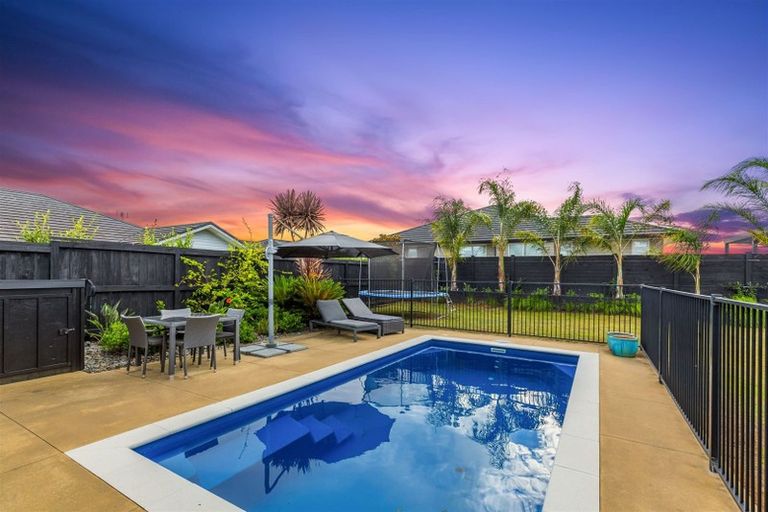 Photo of property in 46 Kaipara Portage Road, Riverhead, 0820