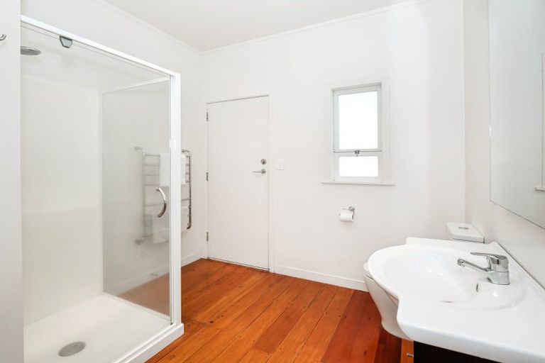 Photo of property in 15a Marine Parade, Mount Maunganui, 3116