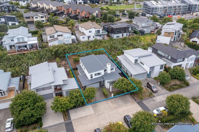 Photo of property in 8 Tuatini Place, Long Bay, Auckland, 0630