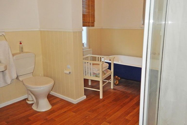 Photo of property in 1 Jessop Street, South Hill, Oamaru, 9400