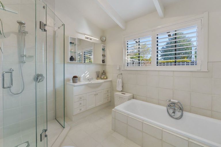 Photo of property in 735 Acacia Bay Road, Acacia Bay, Taupo, 3330