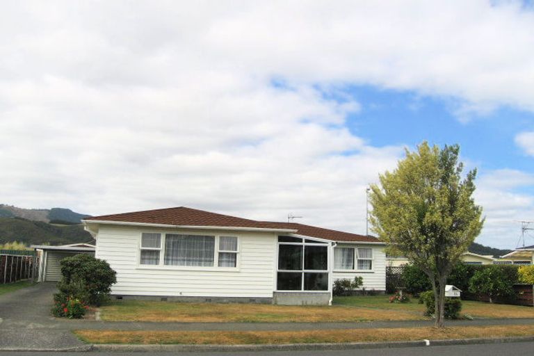 Photo of property in 14 Kentucky Street, Totara Park, Upper Hutt, 5018