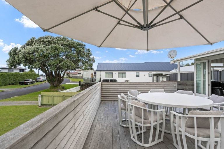Photo of property in 9 Hinemoa Road, Waihi Beach, 3611