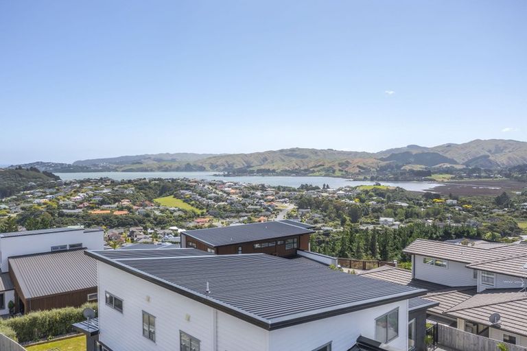 Photo of property in 127 Endeavour Drive, Whitby, Porirua, 5024