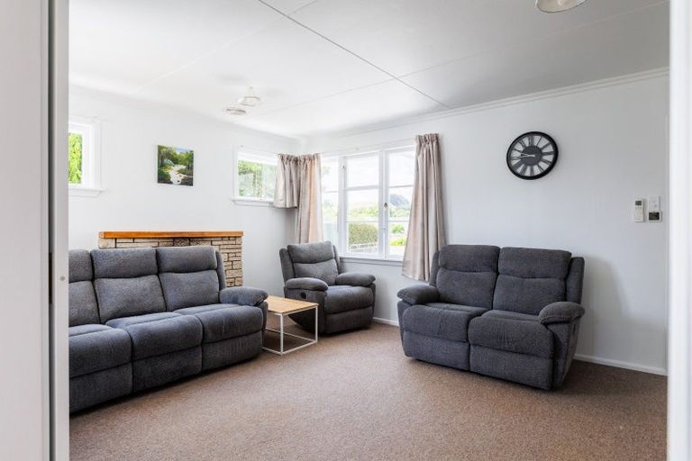 Photo of property in 50 Huxley Street, Pahiatua, 4910